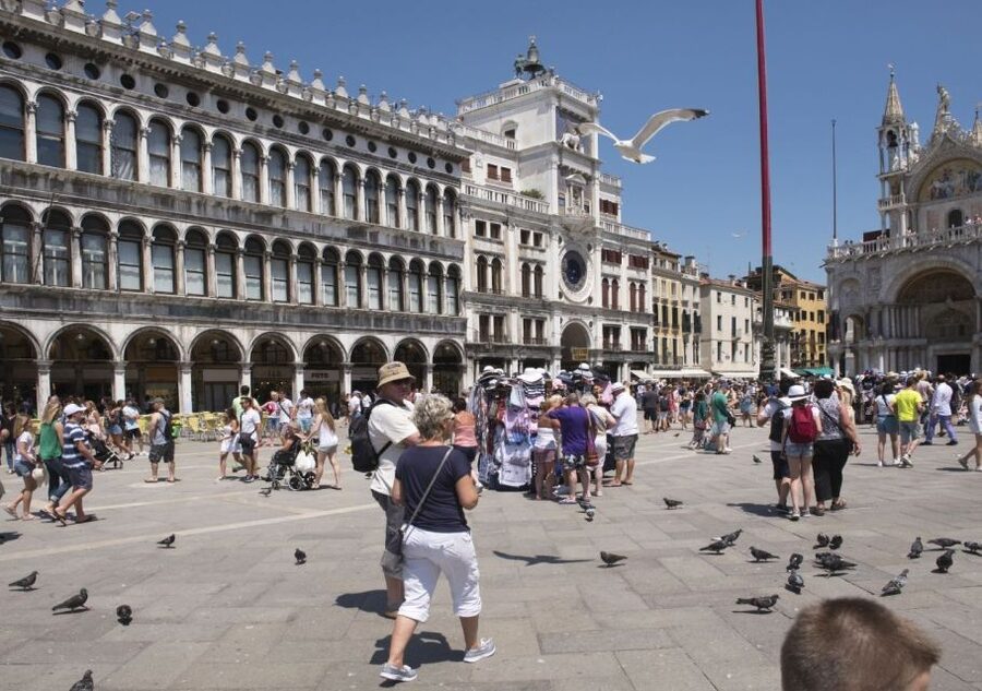 Venice: Private Local Highlights & Hidden Gems Tour - The San Francesco della Vigna area