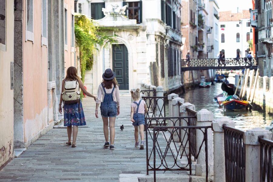 Venice: Private Local Highlights & Hidden Gems Tour - Ramo Dragan and the view toward Rialto