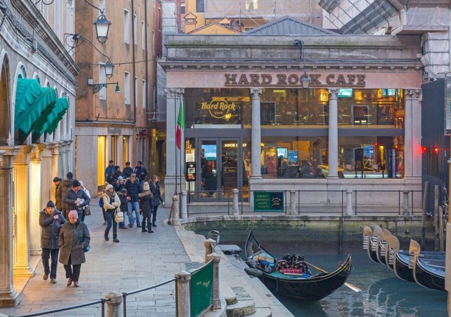 Venice: Private Local Highlights & Hidden Gems Tour - Ending at a local sunset spot