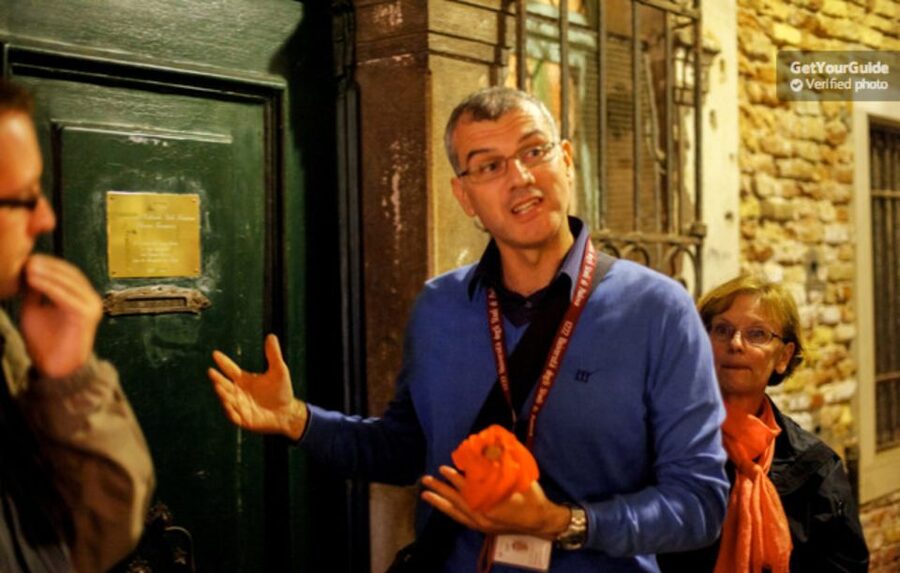 Venice: Private Murders & Mysteries Tour - Footprints, floating heads, and the assassin alleyway