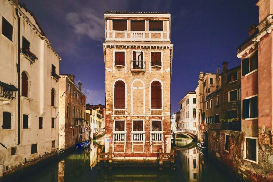 Venice: Private Murders & Mysteries Tour - Secret courtyards and the spiral staircase