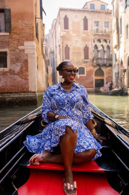 Venice: Private Photoshoot In Gondola - Who should book this Venice photoshoot