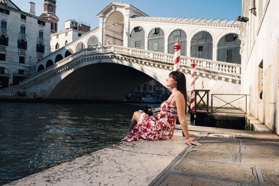 Venice: Private Professional Photoshoot - Rialto Bridge - What you receive within 72 hours