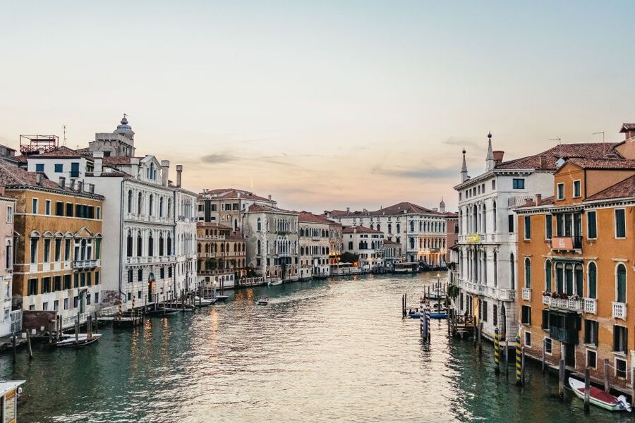 Venice: Private Tour with a Local Guide - Meeting at your hotel or Airbnb