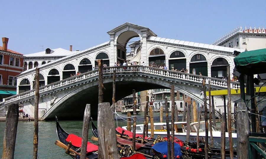Venice: Private Tour with Doge's Palace, St. Mark's, Gondola - Starting near the Rialto Bridge