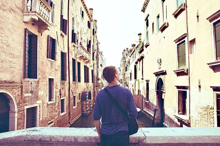 Venice: Private Walking Tour with Optional Gondola Ride - A lesson in Venetian streets, language, and trade