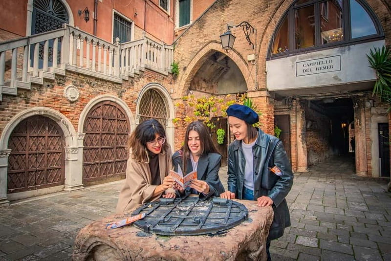 Venice: Private Walking Tour with Optional Gondola Ride - Meeting beneath the Correr Museum arches