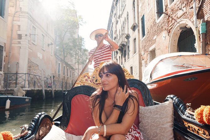 Venice Professional Photoshoot (up to 6 people included) - What happens after the camera work