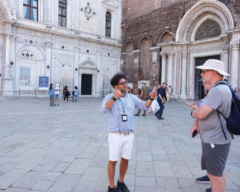 Venice: Rialto Bridge & Offbeat Unusual Venice Walking Tour - Key points to know before booking