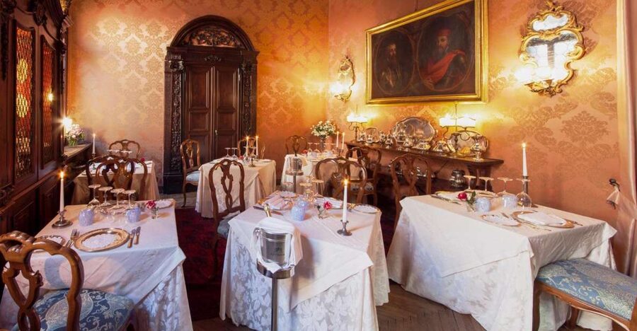 Venice: Romantic Palace Dinner and Private Gondola Ride - Starting at Campo Santa Maria del Giglio