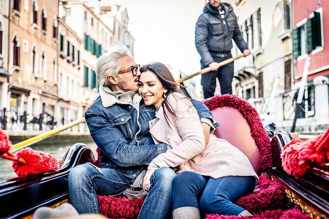 Venice's Icons: Basilica, Doge Palace, Rialto & Optional Gondola - Doge’s Palace, prison corridors, and the Bridge of Sighs