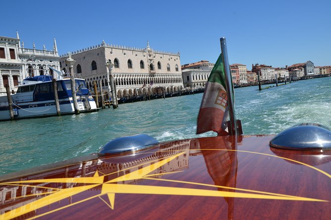 Venice S.Lucia Station to Venice Hotels or viceversa - Help with older passengers and heavy luggage