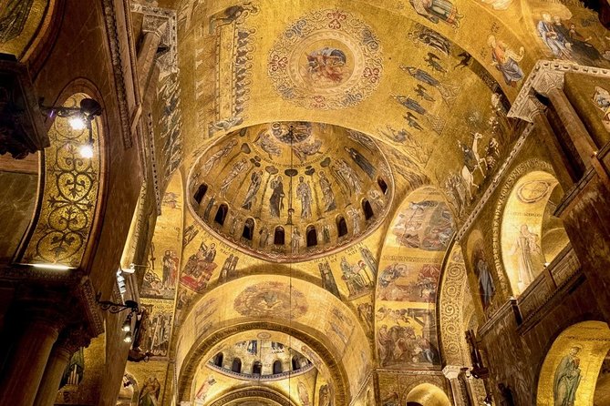 Venice Saint Mark's Basilica and gondola tour in the morning - Inside the Golden Basilica