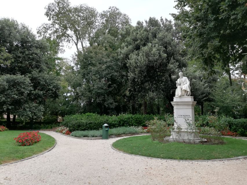 Venice: Secret City Gardens Walking Tour - Venice has gardens, and plenty of them
