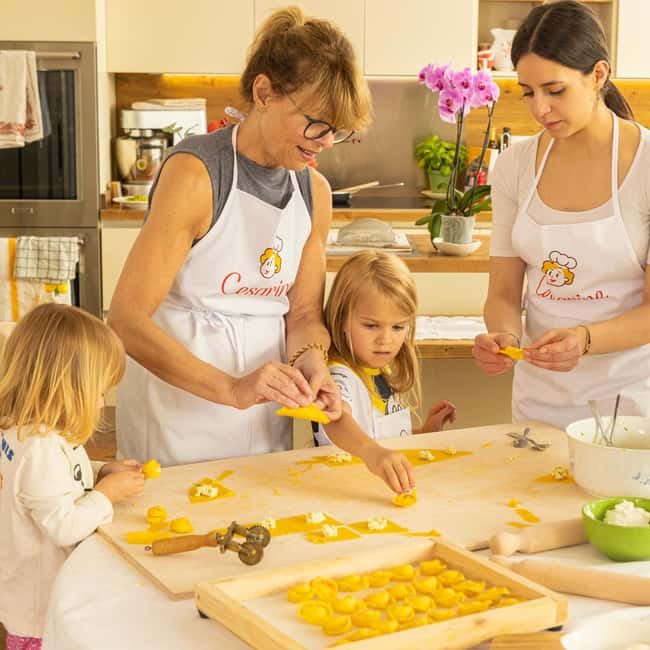 Venice: Share Your Pasta Love in a Local’s Home - A Venetian welcome before the flour hits the table