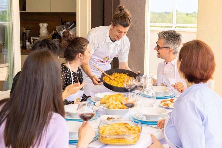 Venice: Share Your Pasta Love in a Local’s Home - What the strongest praise tells you