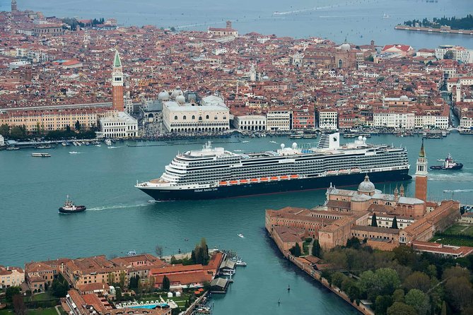 Venice Shared Arrival Transfer: Marittima Cruise Port to Central Venice - Key points to know before you book