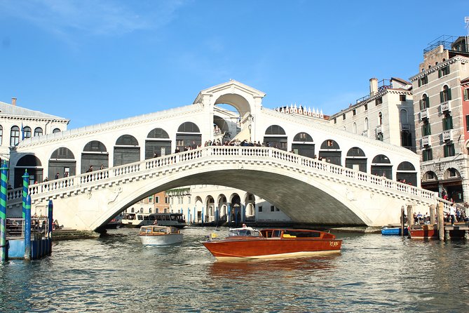 Venice Shared Arrival Transfer: Marittima Cruise Port to Central Venice - Choosing between San Marco, Rialto, and Piazzale Roma