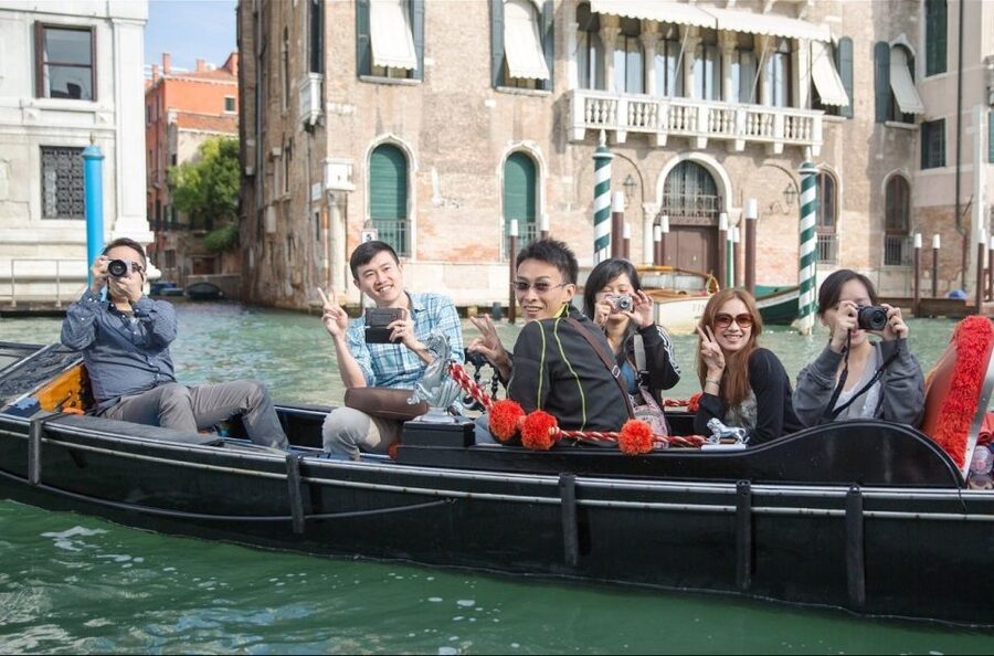 Venice: Shared Gondola Ride - Why a shared gondola still feels special