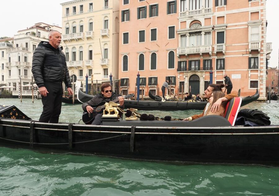 Venice: Shared Gondola Ride and Serenade - Boarding a shared gondola with up to six people