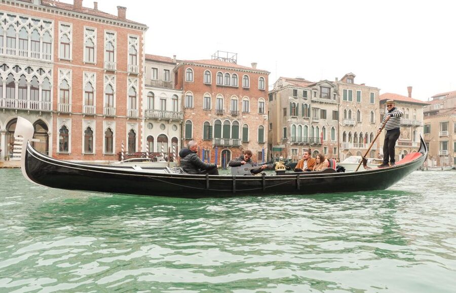 Venice: Shared Gondola Ride and Serenade - What the music is really like