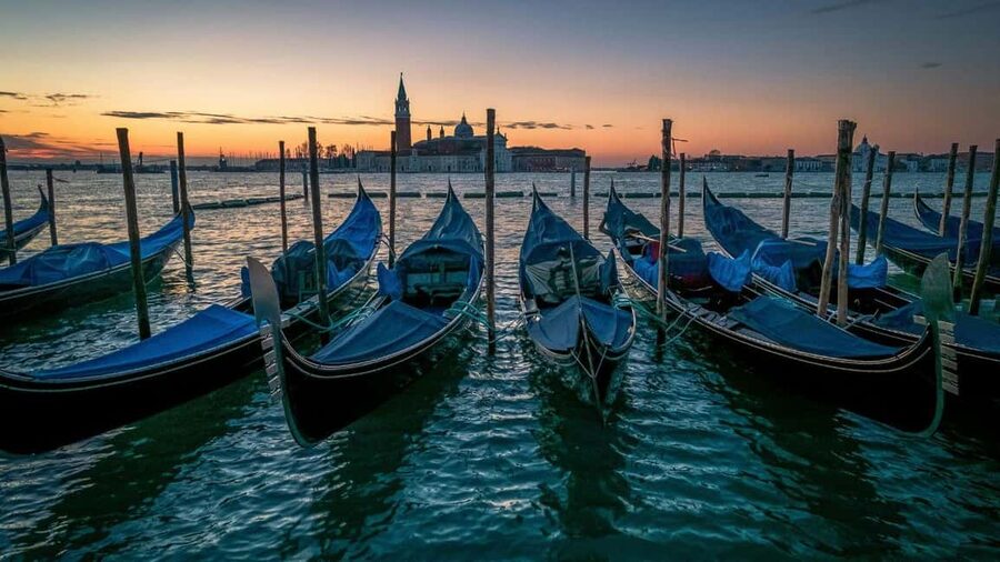 Venice: Shared Gondola Ride at Sunset - How to get the most from the 25 minutes
