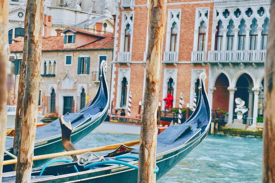 Venice: Shared Gondola Ride through the Lagoon City - Ten minutes along the Grand Canal