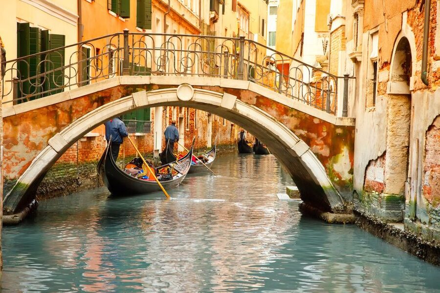 Venice: Shared Gondola Tour - Why a gondola still matters in Venice