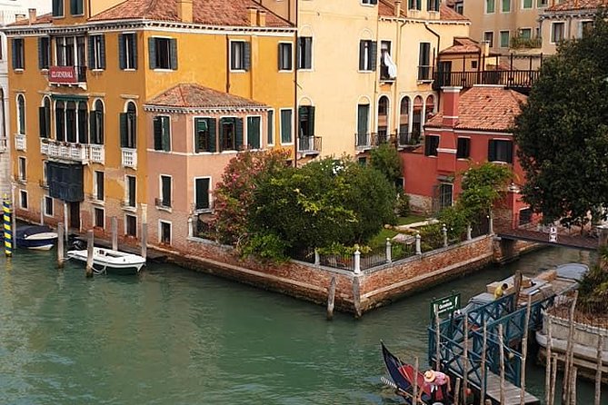 Venice Shore Excursion Private Tour - Walking through Venice with Nadia
