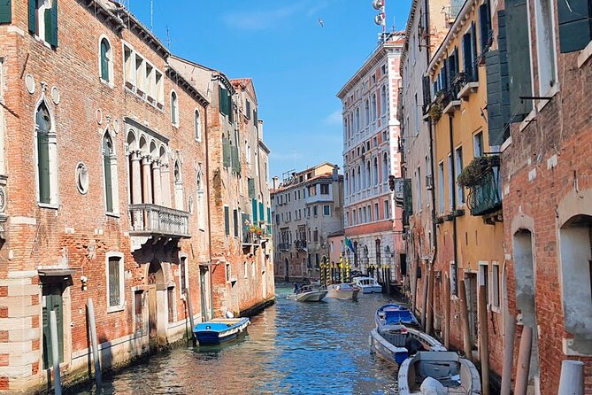 Venice Sightseeing Small Group Walking Tour with a Local Guide - Marco Polo’s house and the city’s famous names