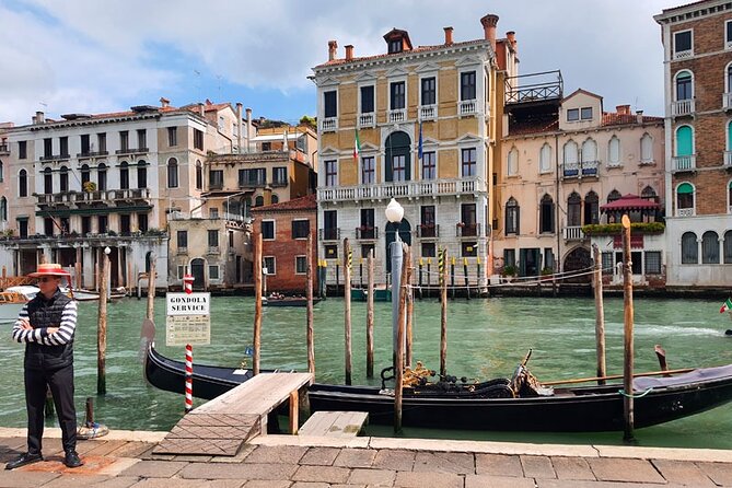 Venice Sightseeing Small Group Walking Tour with a Local Guide - What the $48.37 price really buys