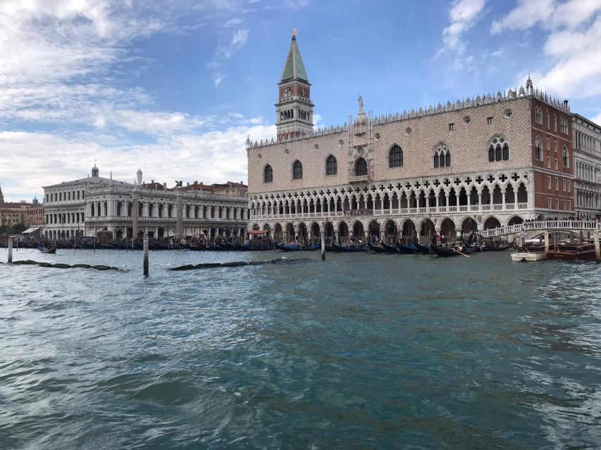 Venice: Sightseeing Tour with a Local expert - Ending in St. Mark’s Square