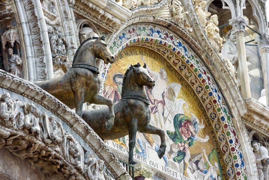 Venice: St Mark’s Basilica and Doge’s Palace Private Tour - Crossing the Bridge of Sighs