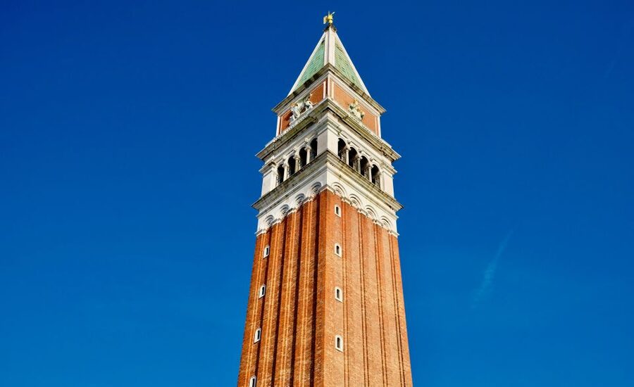 Venice: St. Mark's Basilica and Gondola Morning Tour - Why this pairing works in Venice