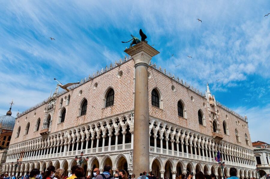 Venice: St Mark's Basilica, Doge's Palace, and Gondola Ride - St Mark’s Basilica, the museum, and the square below