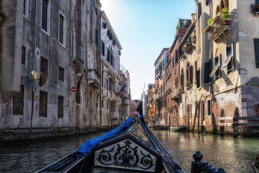 Venice: St. Mark's Basilica, Doge's Palace & Gondola Ride - Doge’s Palace and the political heart of Venice