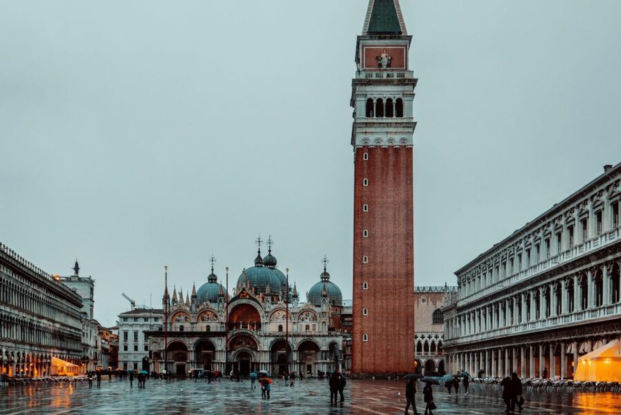 Venice: St. Mark's Basilica Skip-the-Line Entry & Audioguide - Dress and entry rules you should take seriously