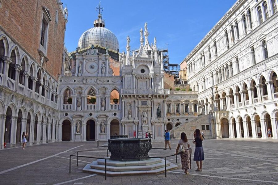 Venice: St. Mark's Basilica Tour with Doge's Palace Option - Group size, headsets, and guide quality