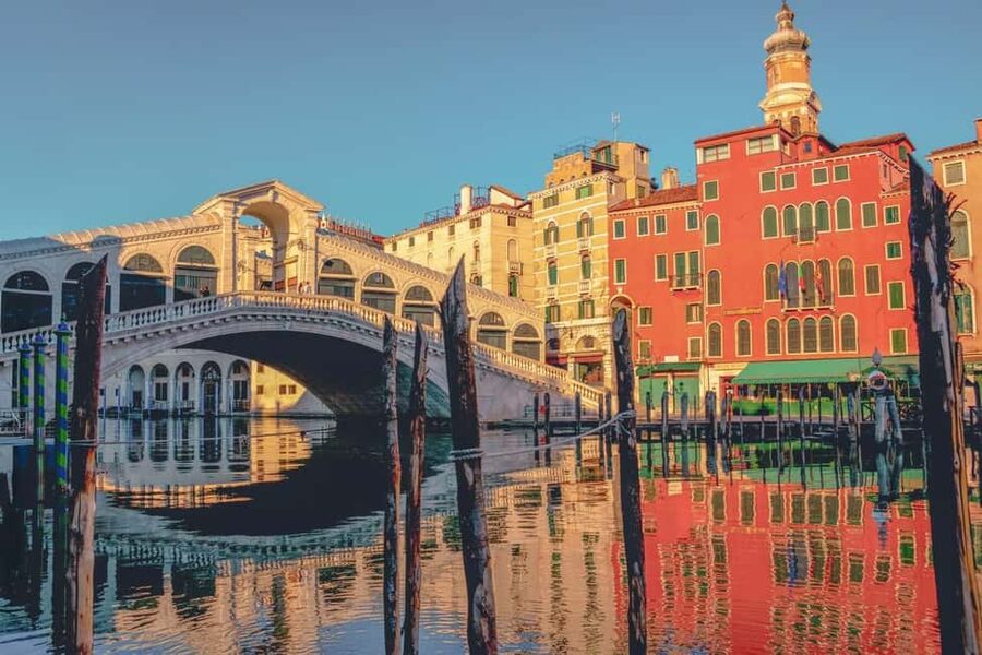 Venice: St. Mark's, Doges Palace, Rialto, and Gondola Tour - Why this Venice tour works for a short stay