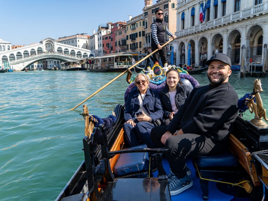 Venice: St. Mark's, Doges Palace, Rialto, and Gondola Tour - Doge’s Palace and the machinery of Venetian power