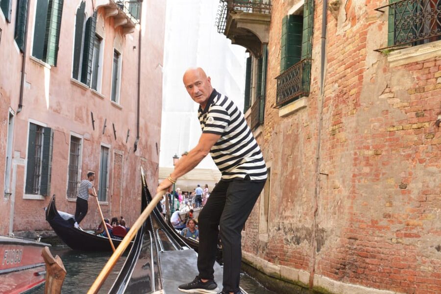 Venice: St Mark's Square & Rialto Walking Tour & Gondola - La Fenice and the story of rebuilding