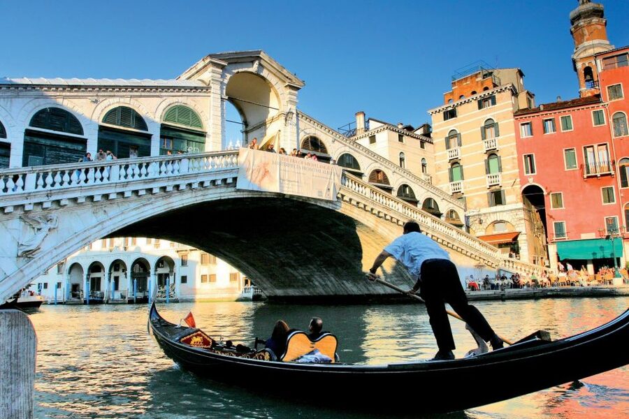 Venice: St. Mark's, Walking Tour and Gondola Combo - A 30-minute gondola ride through smaller canals