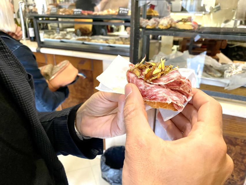 Venice: Street Food Tour with a Local Guide and Tastings - Five stops, generous portions, and local flavors