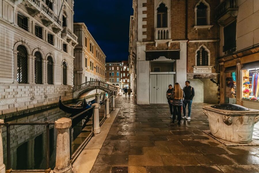 Venice: The Ghost & Legends Walking Tour - What the Guides Add