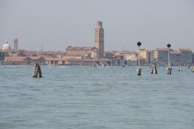 Venice Through a Local’s Eyes: Private Water Taxi & Walking Tour
