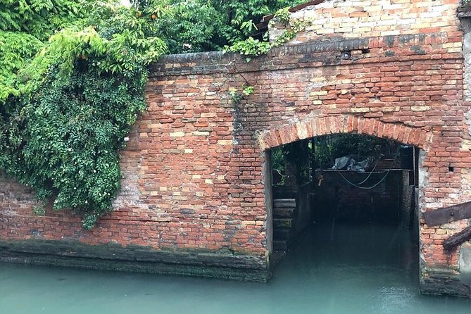 Venice Through a Local’s Eyes: Private Water Taxi & Walking Tour - What the $336.07 price means