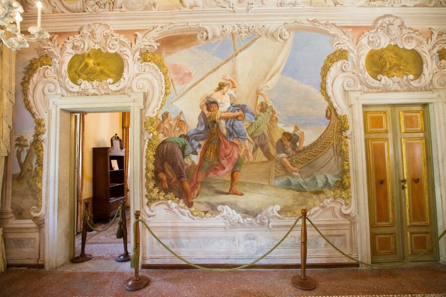 Venice to Padua Full-Day Brenta Riviera Boat Cruise - The final run to Padua