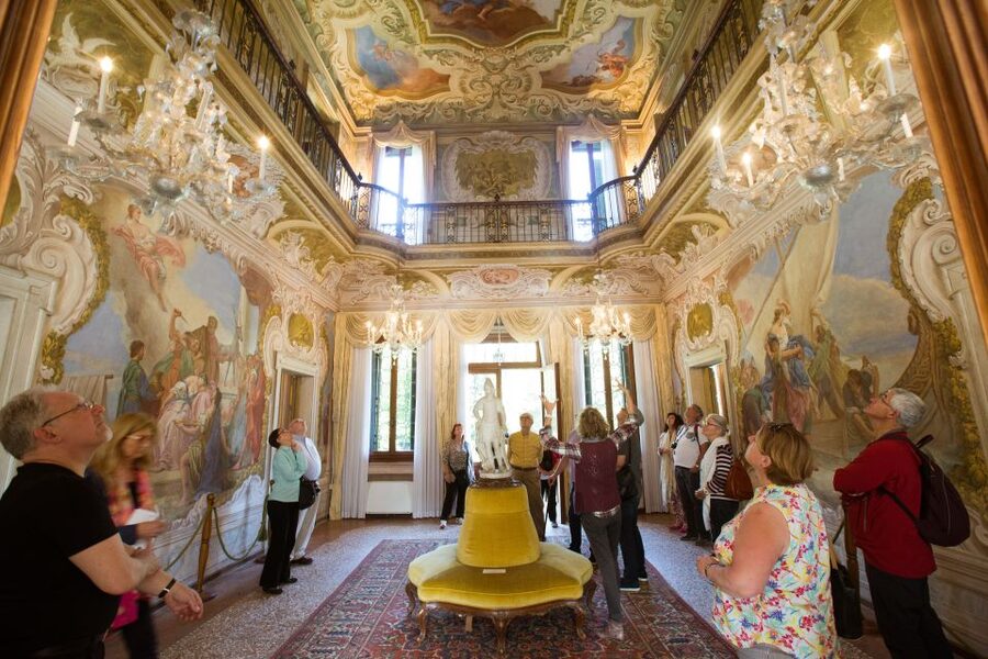 Venice to Padua Full-Day Brenta Riviera Boat Cruise - Oriago and the optional lunch at Il Burchiello