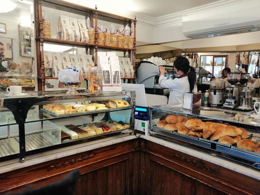 Venice: Traditional Cafés and Pastry Shops Walking Tour - Stories from all six sestieri