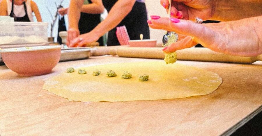 Venice: Traditional Home Cooking Experience - Welcome Prosecco, aprons, and a working kitchen